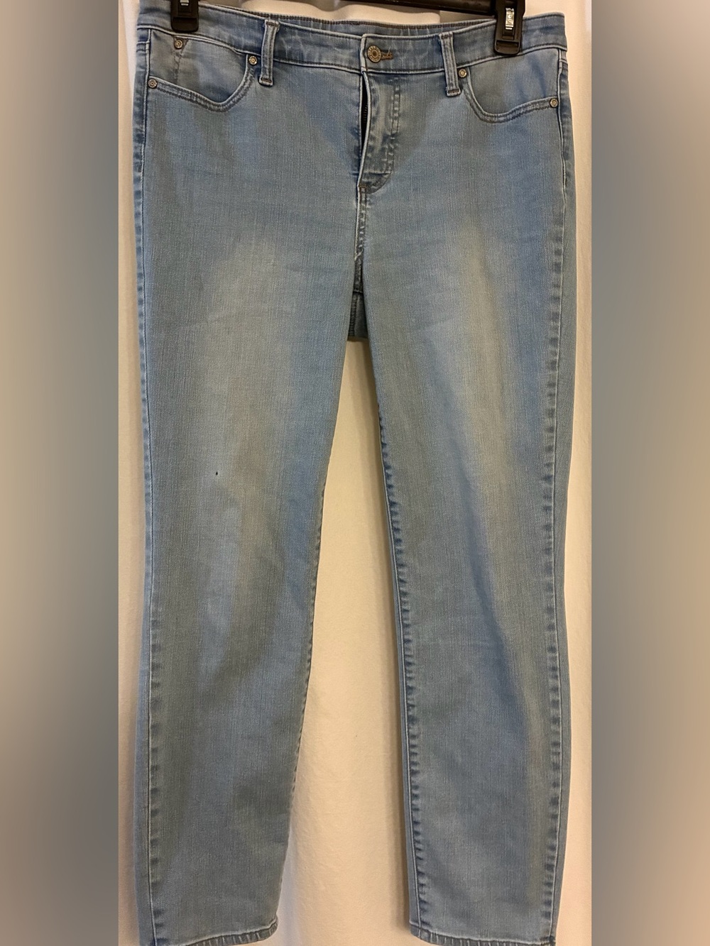 Talbots Flawless Slim Ankle Jeans. Size 10.  EUC. No signs of wear. Very clean,